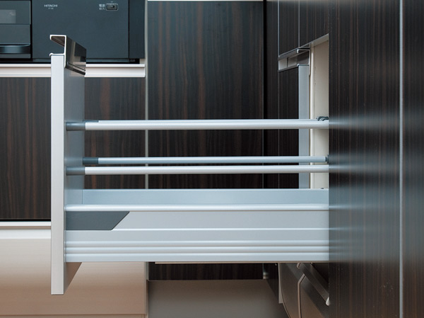 Kitchen.  [Silent rail] In the drawer of the kitchen, A built-in cushion function to soften the impact when the close was standard equipment (same specifications)