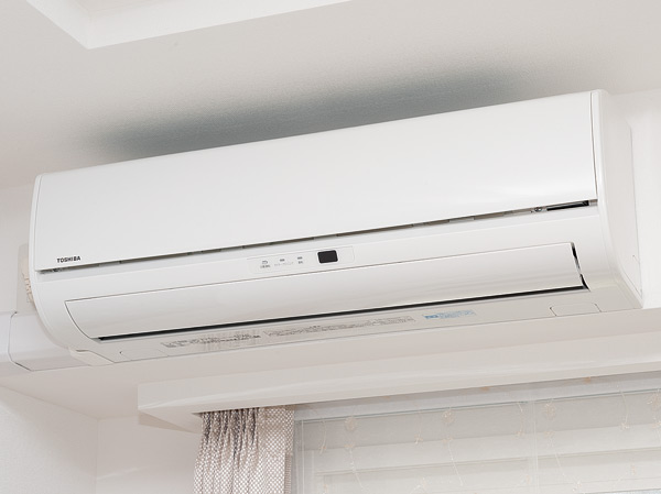 Other.  [Equipped with air conditioning] To produce a comfortable living space, Living the air conditioner with a dehumidification function ・ It was standard equipment in dining (same specifications)