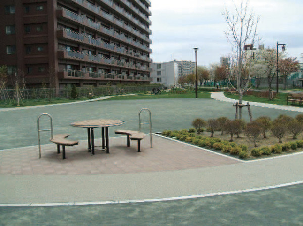 Surrounding environment. Higashisapporo Article 1 green space (about 130m ・ A 2-minute walk)