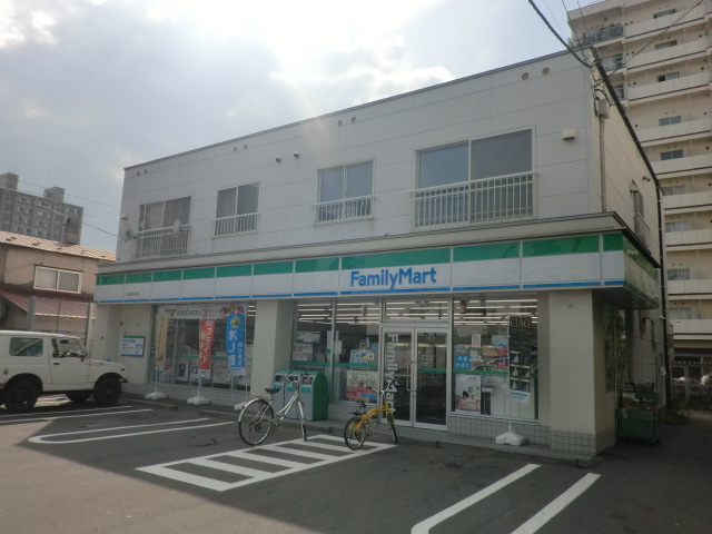 Convenience store. FamilyMart Higashisapporo Article 6 store up (convenience store) 181m