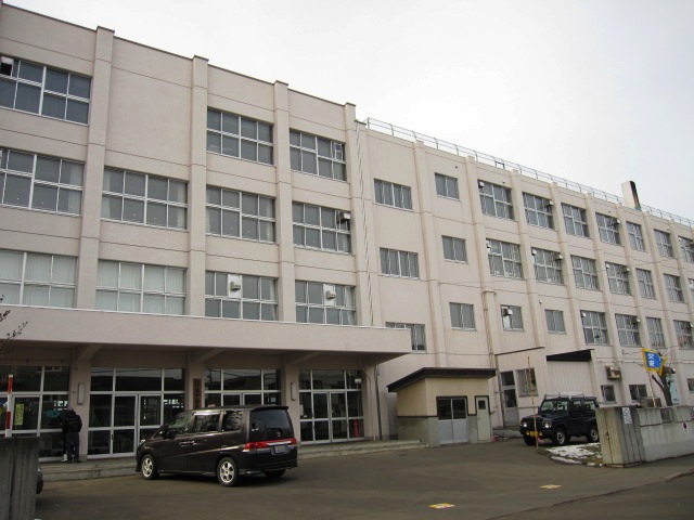 Primary school. 754m to Sapporo Municipal Kikusui elementary school (elementary school)