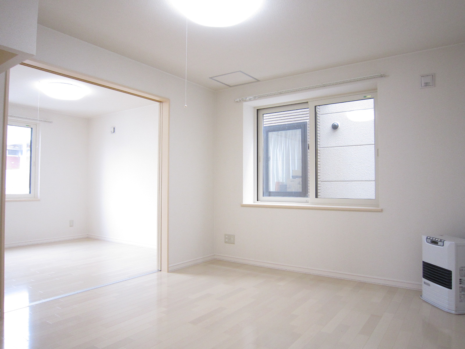 Living and room. Although dirty because it is still under construction ・  ・  ・ 