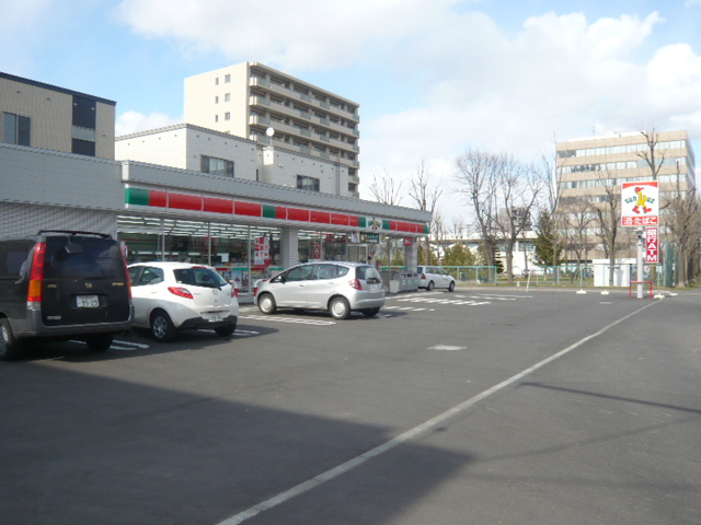 Convenience store. Thanks Sapporo Kikusui Article 6 store up (convenience store) 232m