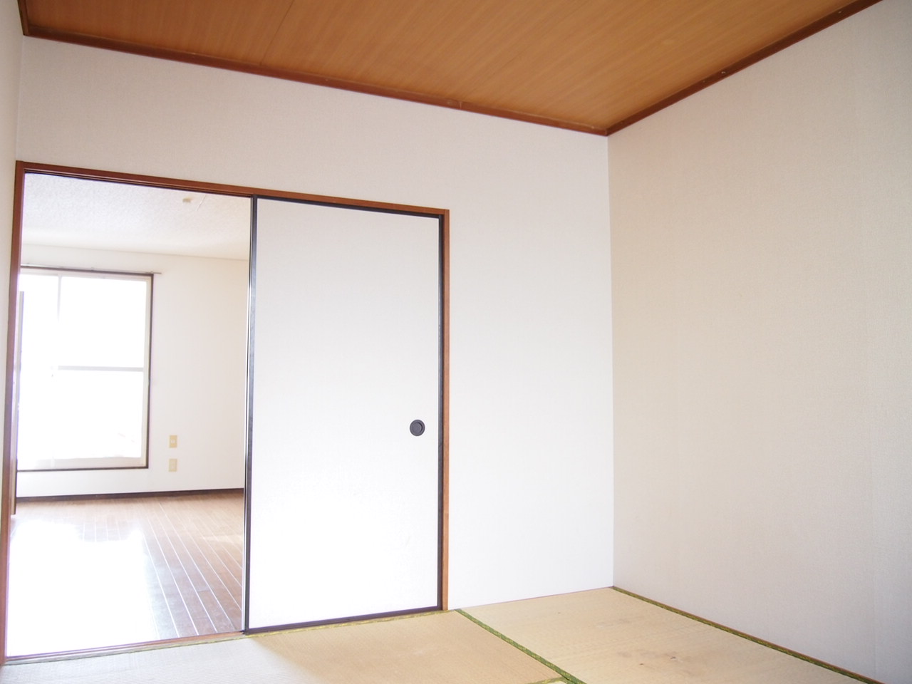 Other room space. 6 is a Pledge of Japanese-style room! 