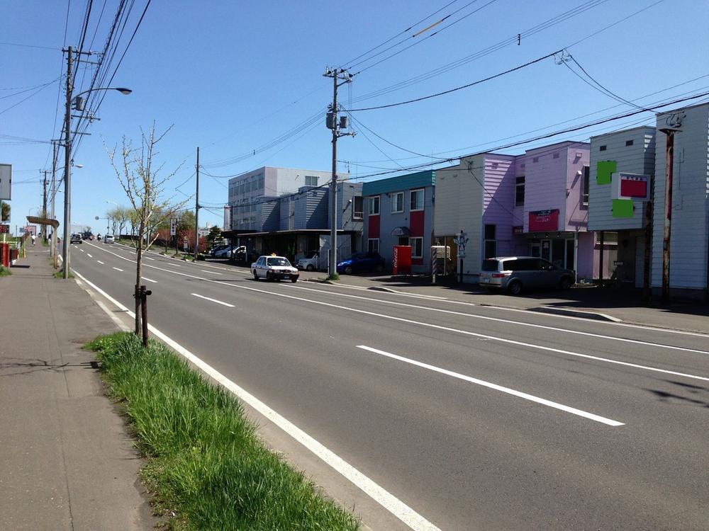 Local photos, including front road. To poor rice street surface