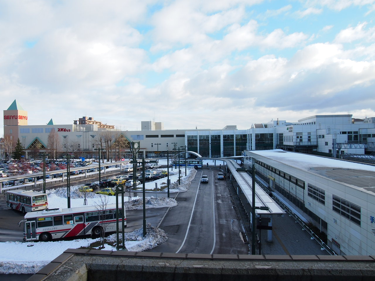 View. Teine Station is visible from the balcony! 