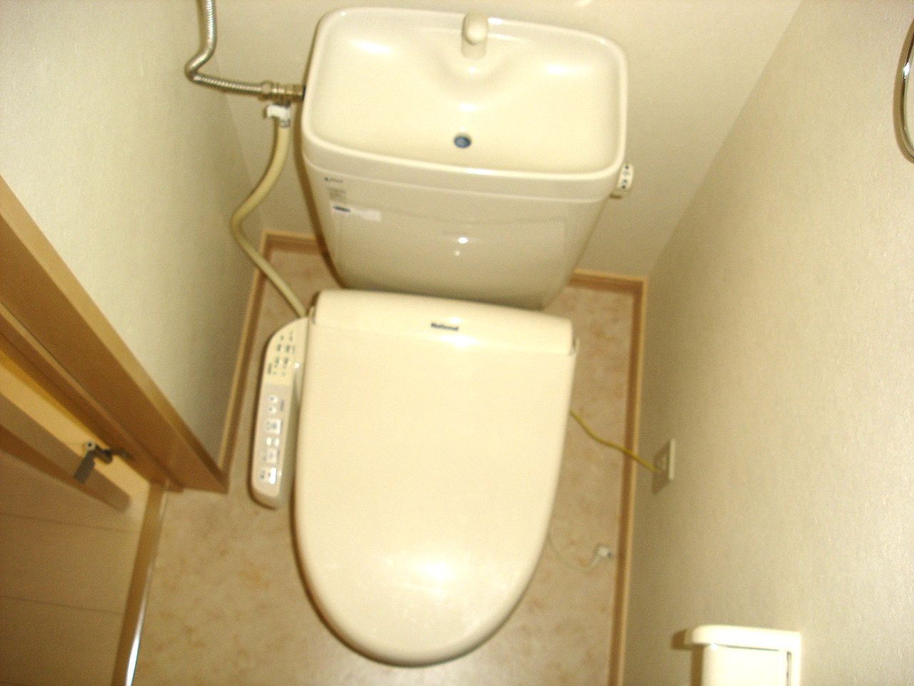 Toilet. Toilet, of course, Washlet (^ 0 ^) y