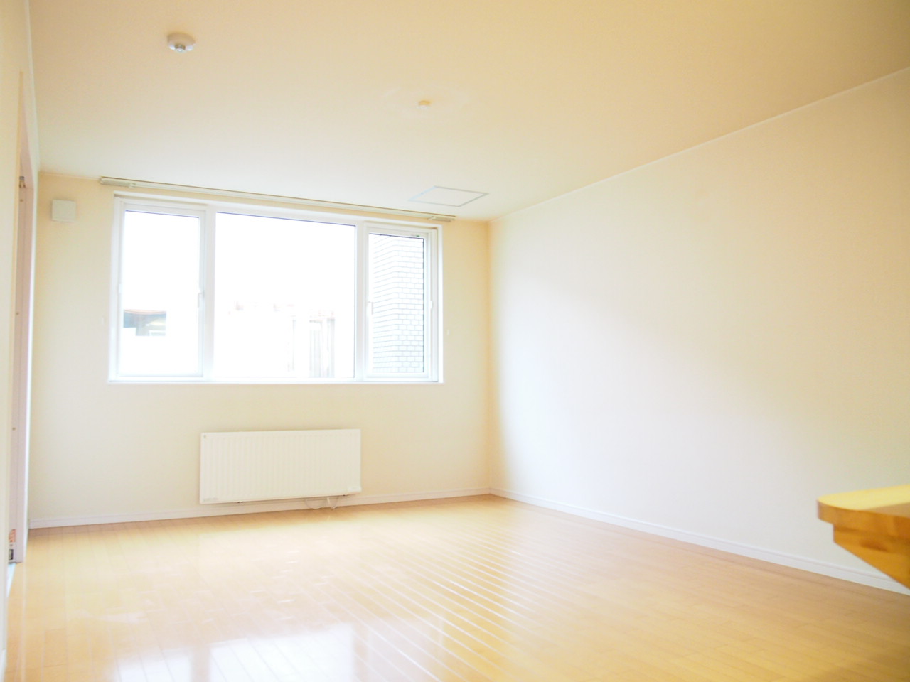 Living and room. It is west of the living!