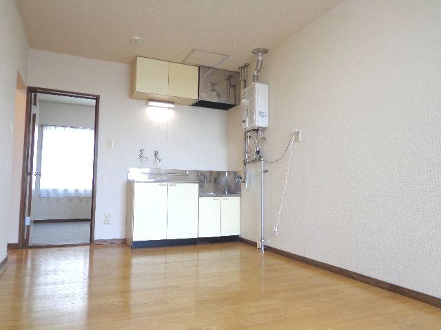 Living and room. I hope and bright atmosphere! 