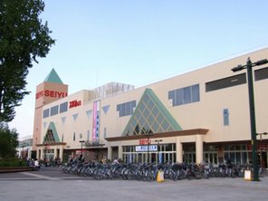 Shopping centre. Seiyu (shopping center) to 350m