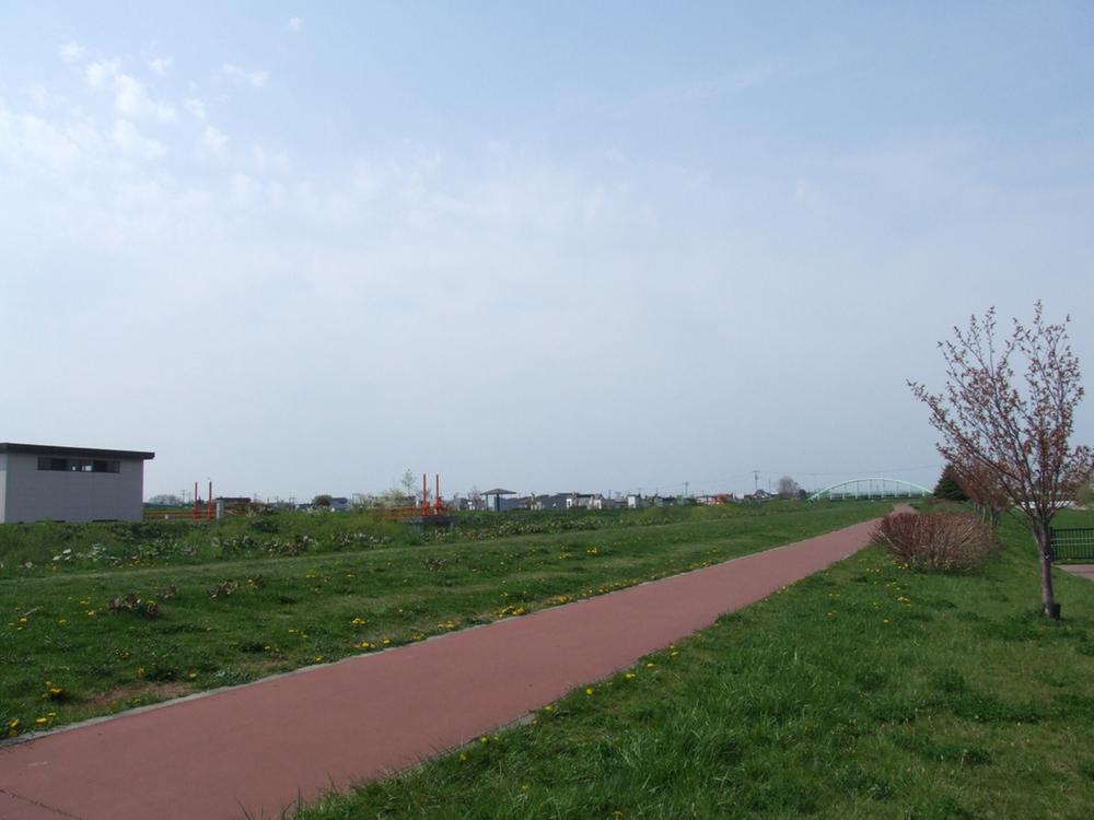 park. Nakanokawa 1000m to green space