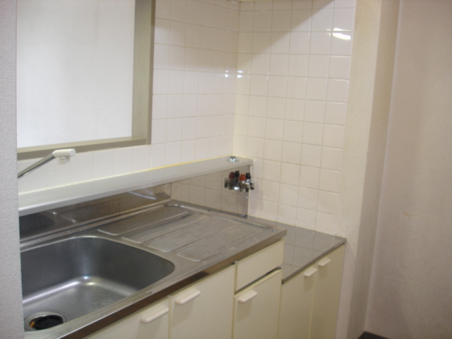 Bath. Large kitchen space ヽ (^ o ^) 丿