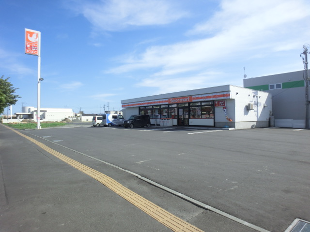 Convenience store. Seicomart Akebono Article 6 store up (convenience store) 1129m