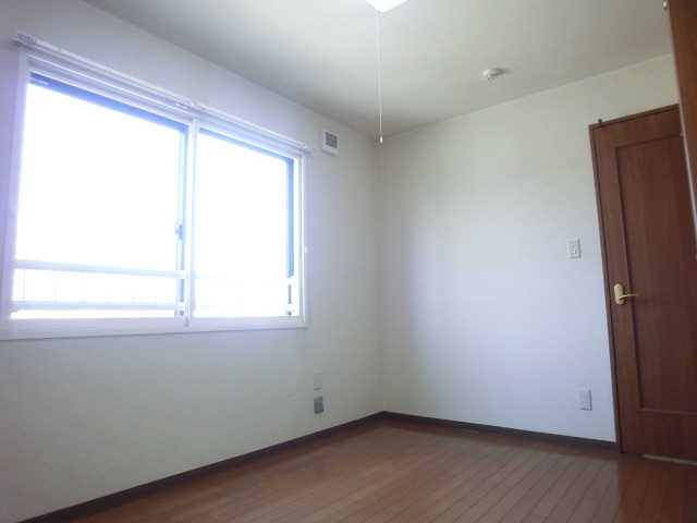 Other room space. It is with storage of Western-style