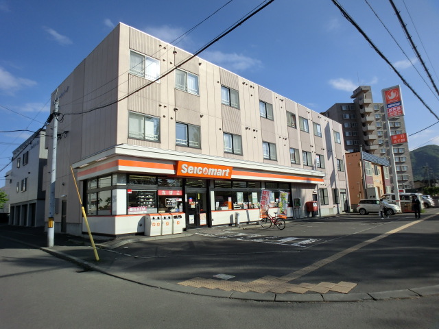 Convenience store. Seicomart Inazumikoen to the store (convenience store) 35m