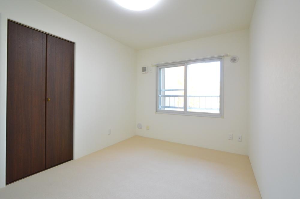  [Western style room] The bedrooms are of course children's room or study, Western-style can also be used to diversity as a hobby room carpet new Zhang Kawasumi.