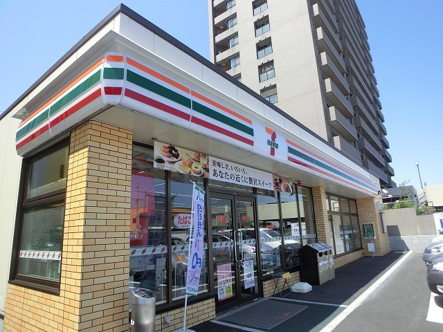 Convenience store. Seven-Eleven Sapporo Teinehon cho 3 Article 4-chome up (convenience store) 685m