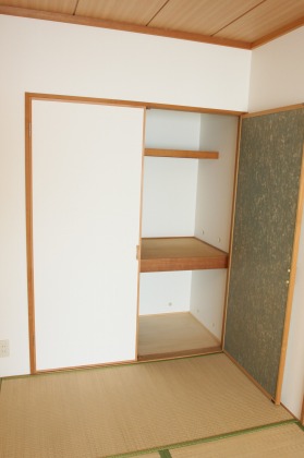 Other room space. Storage is also large! 