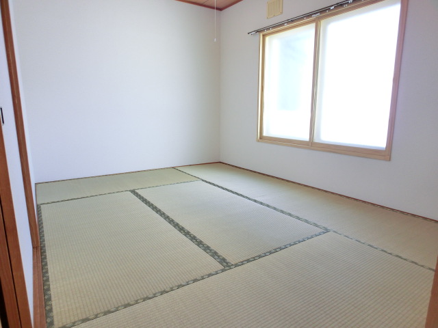 Other room space. There is also calm down Japanese-style room! ! 