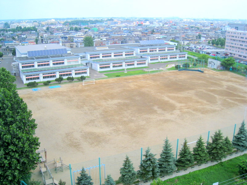 Primary school. 1019m to Sapporo City Teine Tetsukita elementary school (elementary school)