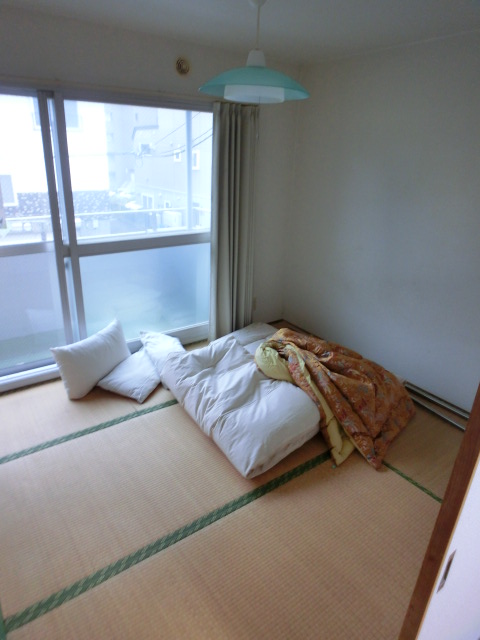 Other room space. With a futon? 