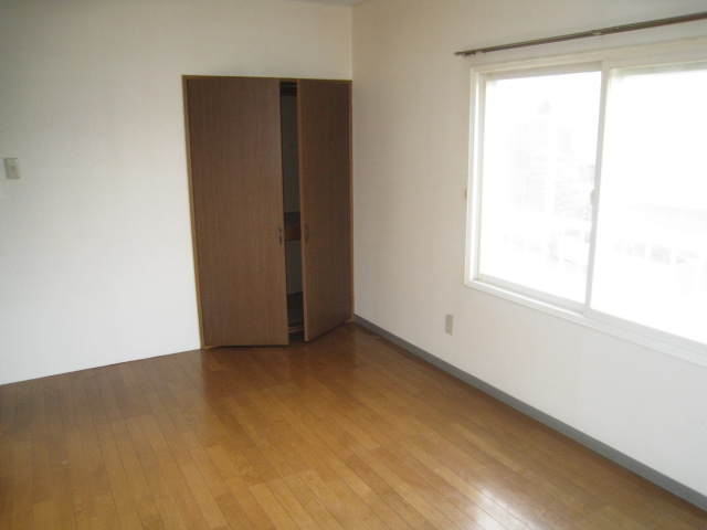 Other room space. Western-style is wide There is also a storage