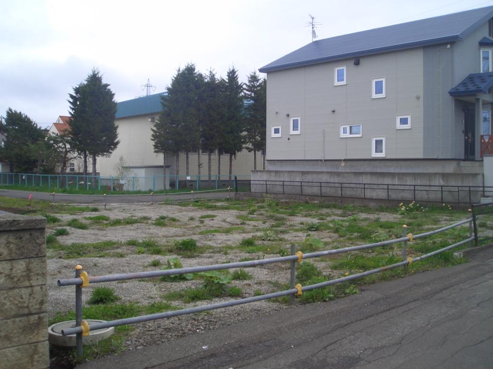 Local land photo. Building conditional residential land ・ 2 compartment subdivision! 