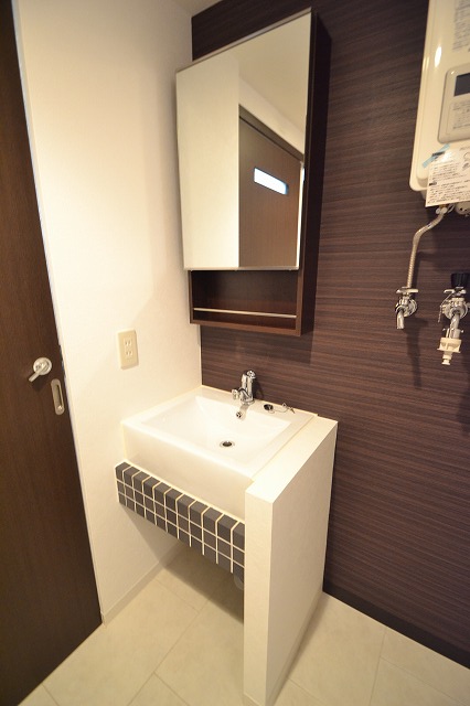 Washroom.  ■ There is no thing seen such a stylish wash basin!