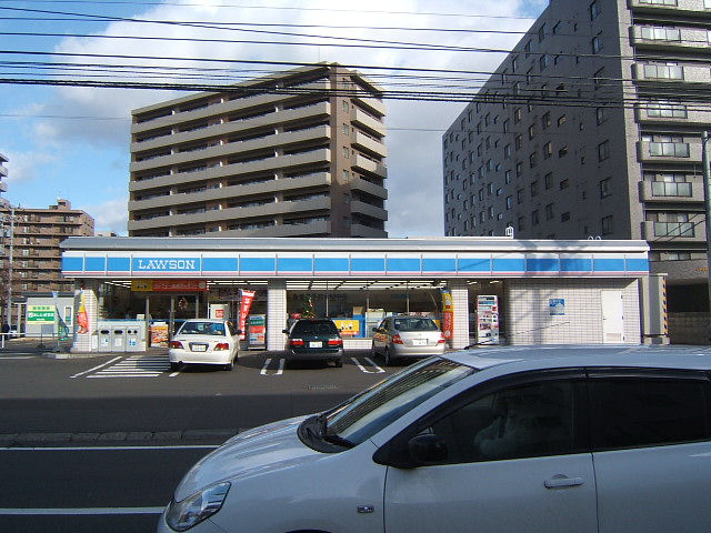 Convenience store. Lawson Sapporo Misono Article 2 store up (convenience store) 302m