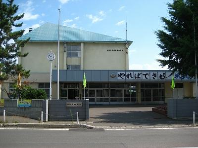 Primary school. Tsukisamu 1100m to the East Elementary School