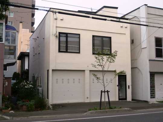 Local appearance photo. Exterior (1)