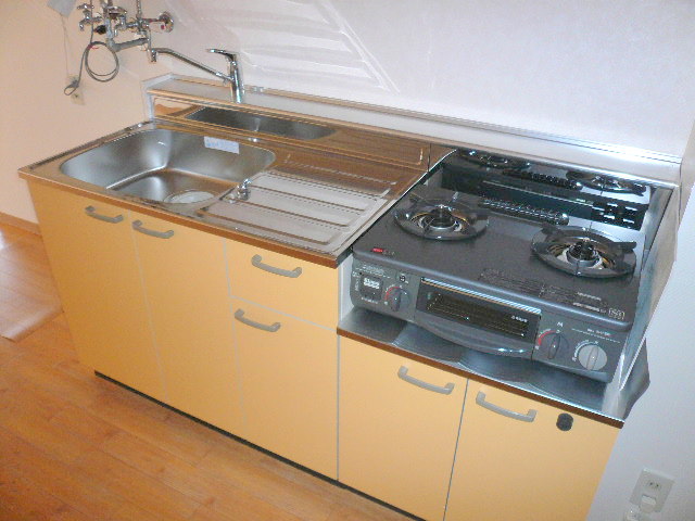 Kitchen. All kitchen new, unused. 