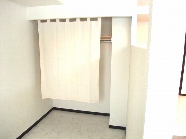 Other room space. This property model room