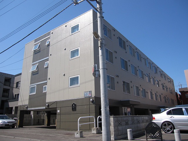 Building appearance. Beautiful condominium. 