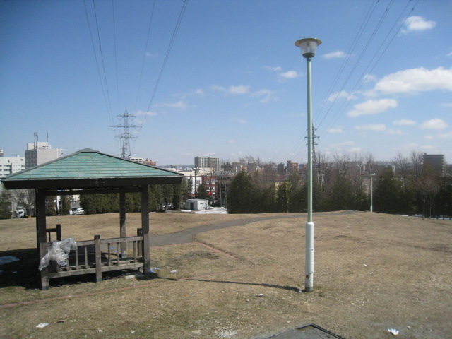 park. 709m to the east, Tsukisamu park (park)