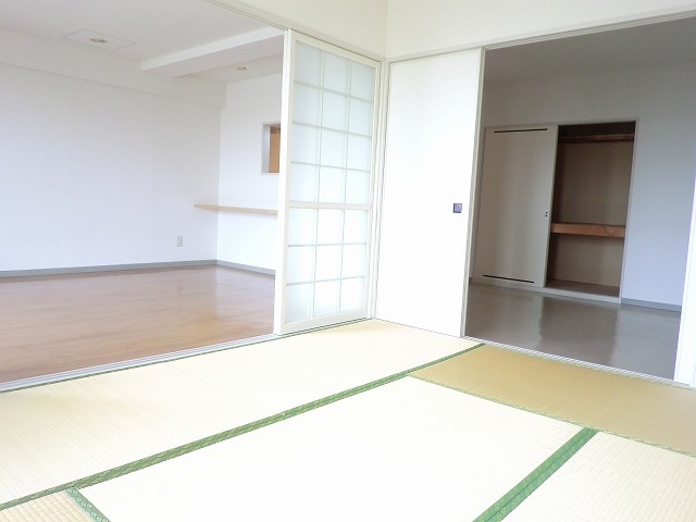 Living and room