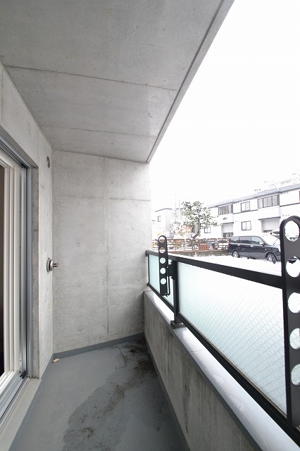 Balcony.  ■ Glad balcony