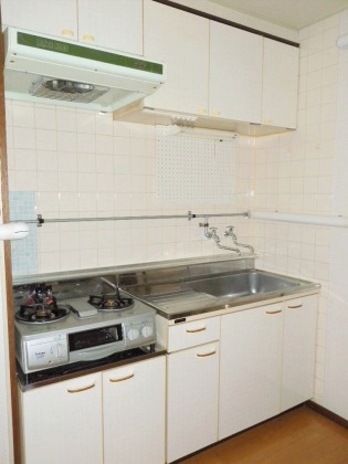 Kitchen. With gas stove