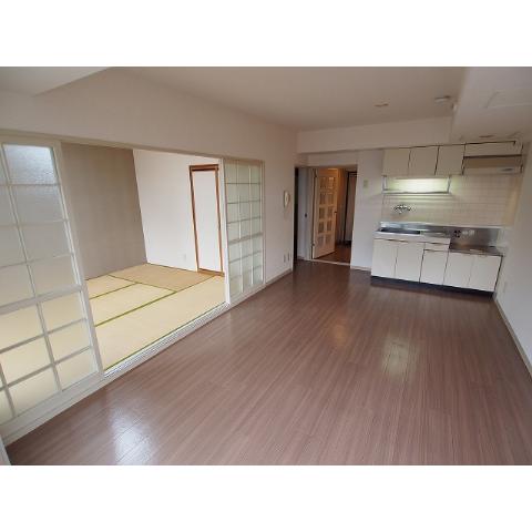 Living and room