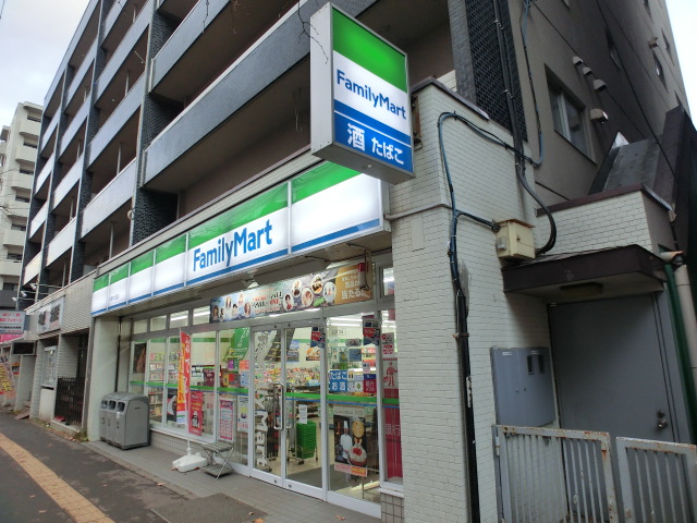 Convenience store. 189m to Family Mart (convenience store)