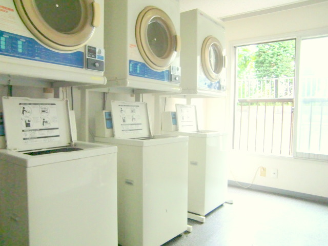 Other common areas. Launderette