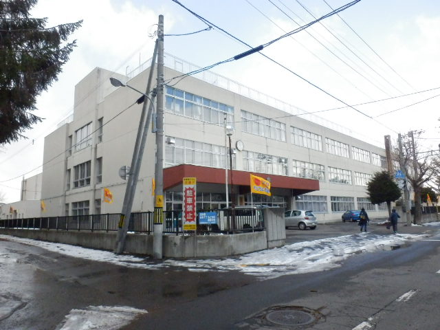 Primary school. 461m to Sapporo Municipal Misono Elementary School (elementary school)