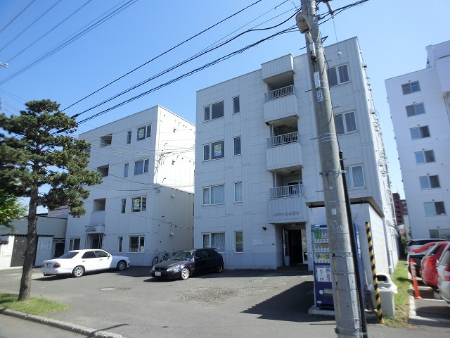 Building appearance. This apartment of solid-built. 