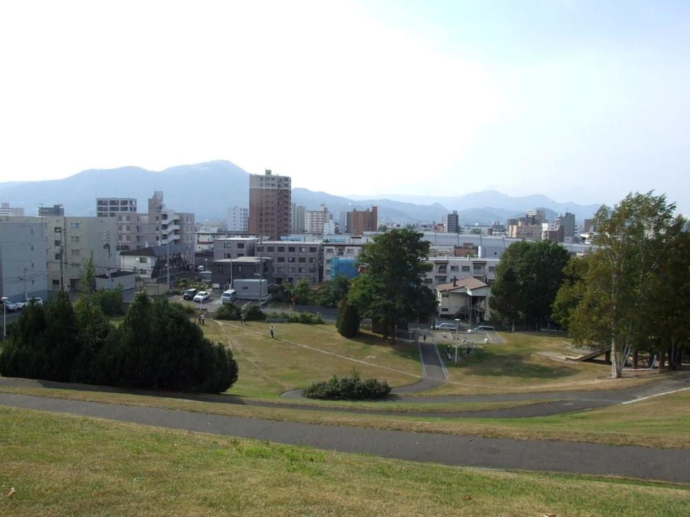 park. 522m until Hiragishi hill park