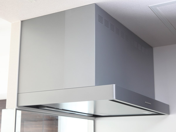 Kitchen.  [Wide Slim type range hood] Latching current plate in which the oil guard paint can be removed in one touch, Usually care, Easy to clean just wipe quickly. Lighting is the LED of long life