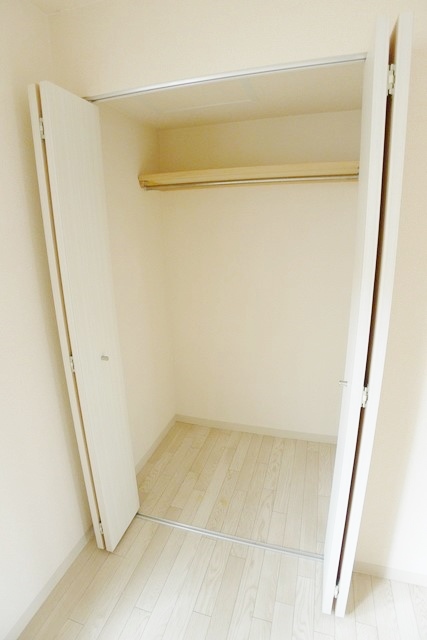 Other room space. closet