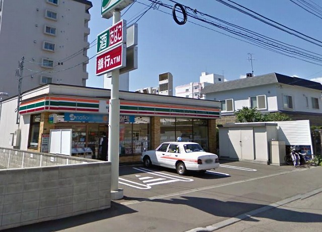Convenience store. Seven-Eleven Sapporo Hiragishi Article 2 7-chome up (convenience store) 186m