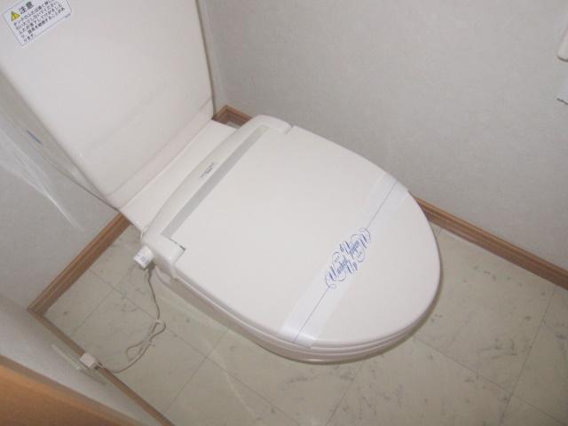 Toilet. It attaches new Washlet! 