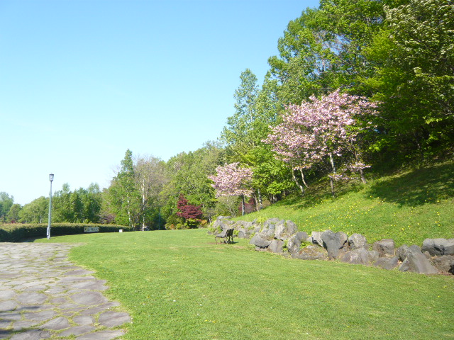 park. Tenjinyama 952m to green space (park)