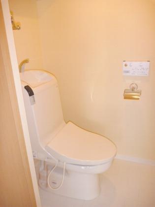 Toilet. New Washlet equipped! ! 